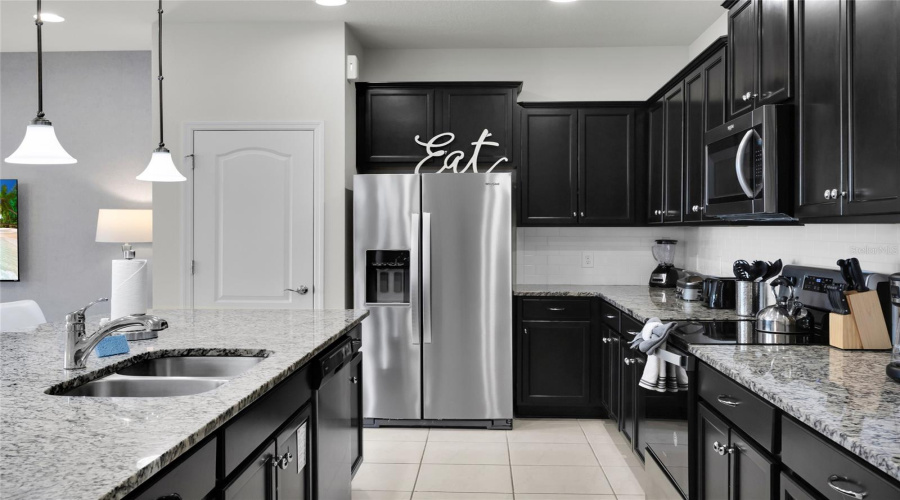 KISSIMMEE, Florida 34747, 5 Bedrooms Bedrooms, ,4 BathroomsBathrooms,Residential,For Sale,SYDNEY,0,MFRO6287502