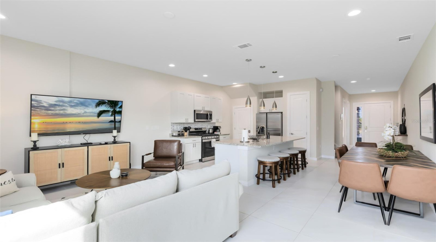 KISSIMMEE, Florida 34747, 3 Bedrooms Bedrooms, ,3 BathroomsBathrooms,Residential,For Sale,SUNFLOWER,0,MFRO6283841
