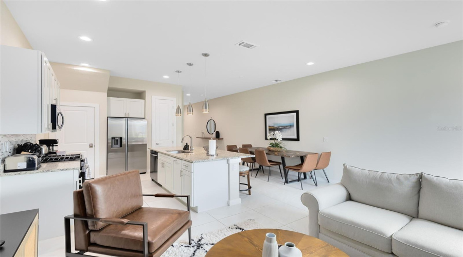 KISSIMMEE, Florida 34747, 3 Bedrooms Bedrooms, ,3 BathroomsBathrooms,Residential,For Sale,SUNFLOWER,0,MFRO6283841