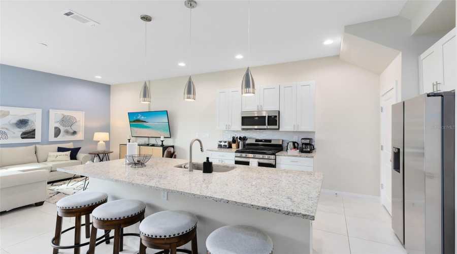 KISSIMMEE, Florida 34747, 3 Bedrooms Bedrooms, ,3 BathroomsBathrooms,Residential,For Sale,SUNFLOWER,0,MFRO6283841