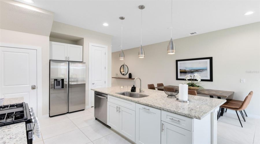 KISSIMMEE, Florida 34747, 3 Bedrooms Bedrooms, ,3 BathroomsBathrooms,Residential,For Sale,SUNFLOWER,0,MFRO6283841