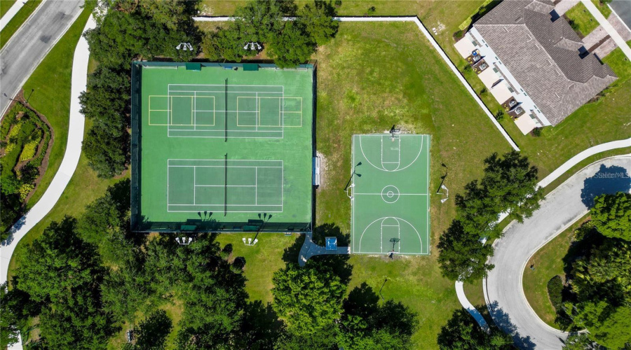 Community Basketball and tennis courts