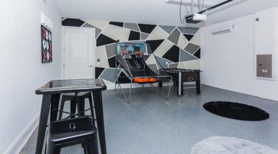 KISSIMMEE, Florida 34747, 5 Bedrooms Bedrooms, ,5 BathroomsBathrooms,Residential,For Sale,AUBURN,0,MFRO6287455