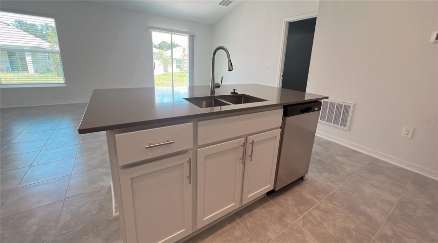 Kissimmee, Florida 34746, 3 Bedrooms Bedrooms, ,2 Bathroomsbathrooms,Residential,For Sale,Turtle Dove,Mfro6262355