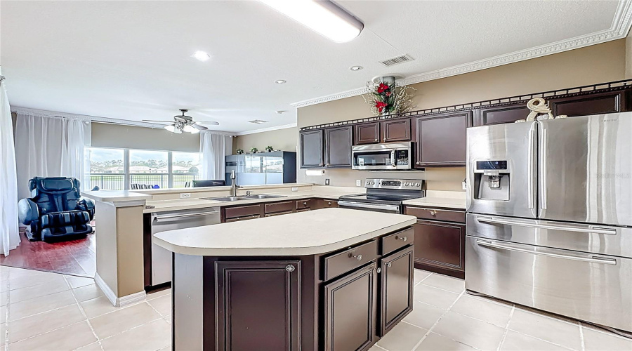 KISSIMMEE, Florida 34746, 4 Bedrooms Bedrooms, ,3 BathroomsBathrooms,Residential,For Sale,WINDING,0,MFRS5122119