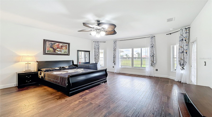 KISSIMMEE, Florida 34746, 4 Bedrooms Bedrooms, ,3 BathroomsBathrooms,Residential,For Sale,WINDING,0,MFRS5122119
