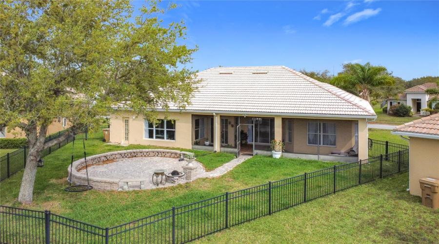 KISSIMMEE, Florida 34746, 4 Bedrooms Bedrooms, ,3 BathroomsBathrooms,Residential,For Sale,WINDING,0,MFRS5122119