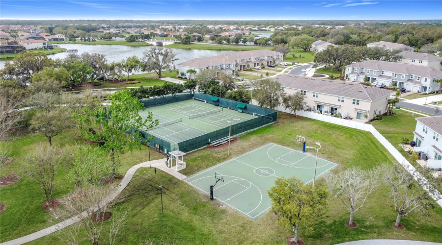 KISSIMMEE, Florida 34746, 4 Bedrooms Bedrooms, ,3 BathroomsBathrooms,Residential,For Sale,WINDING,0,MFRS5122119