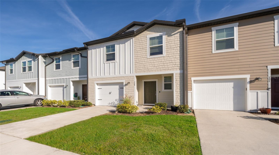 DAVENPORT, Florida 33837, 3 Bedrooms Bedrooms, ,2 BathroomsBathrooms,Residential,For Sale,MADISON,0,MFRS5122004