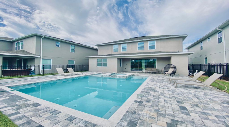 Kissimmee, Florida 34747, 5 Bedrooms Bedrooms, ,5 Bathroomsbathrooms,Residential,For Sale,Auburn,Mfro6287374