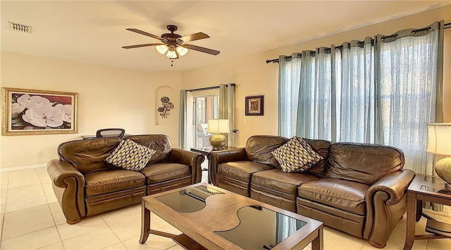 Kissimmee, Florida 34746, 3 Bedrooms Bedrooms, ,2 Bathroomsbathrooms,Residential,For Sale,Bushman,Mfro6287793