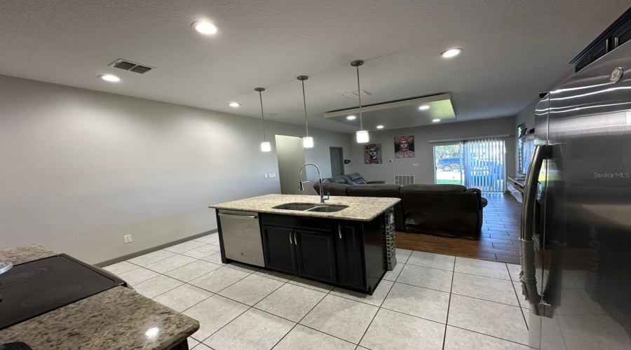 Kissimmee, Florida 34746, 3 Bedrooms Bedrooms, ,2 Bathroomsbathrooms,Residential,For Sale,Rocky River,Mfrs5122243