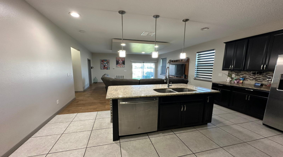 Kissimmee, Florida 34746, 3 Bedrooms Bedrooms, ,2 Bathroomsbathrooms,Residential,For Sale,Rocky River,Mfrs5122243