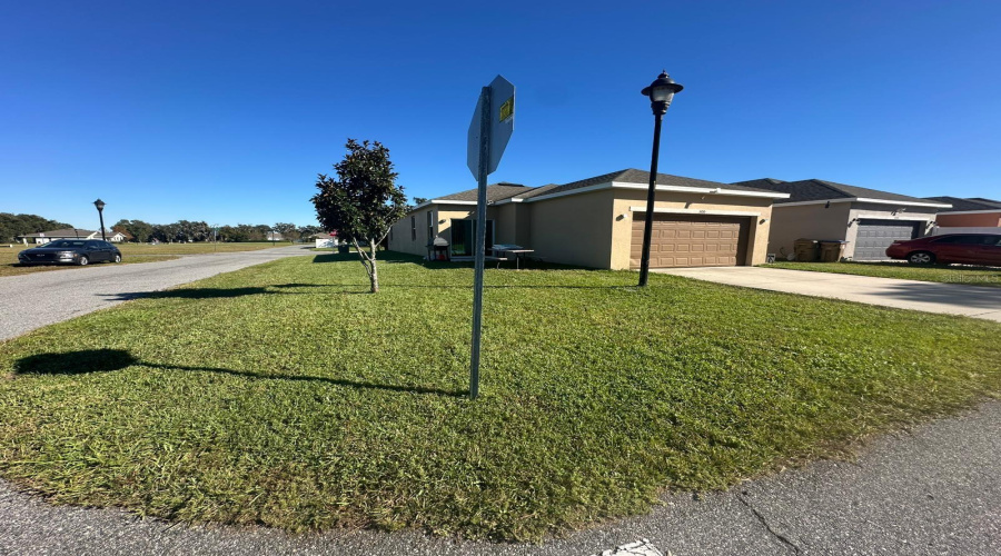 Kissimmee, Florida 34746, 3 Bedrooms Bedrooms, ,2 Bathroomsbathrooms,Residential,For Sale,Rocky River,Mfrs5122243