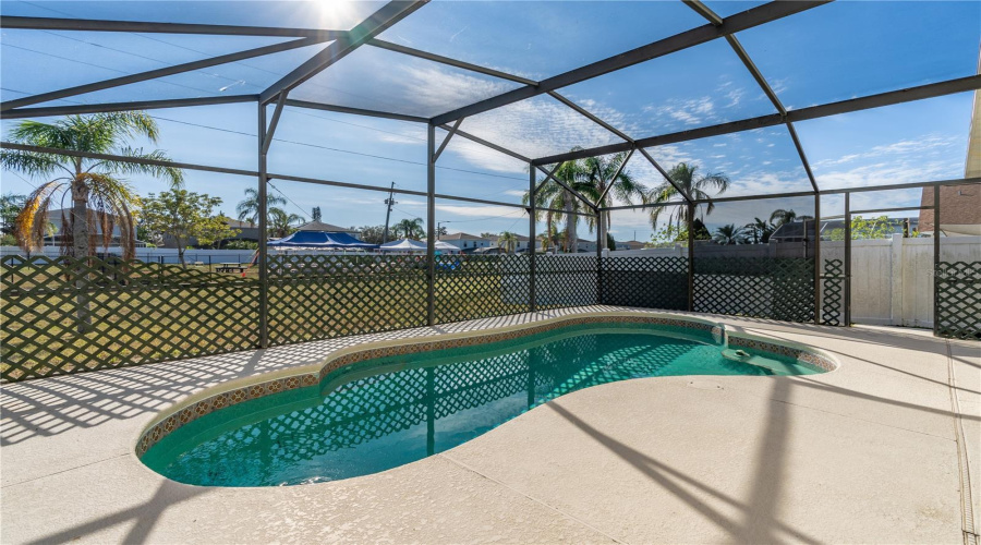 Davenport, Florida 33897, 3 Bedrooms Bedrooms, ,2 Bathroomsbathrooms,Residential,For Sale,Sonja,Mfrp4933143