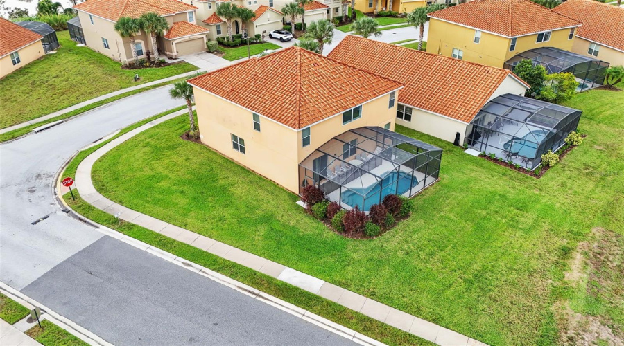 Davenport, Florida 33837, 6 Bedrooms Bedrooms, ,4 Bathroomsbathrooms,Residential,For Sale,Cabello,Mfrl4947097