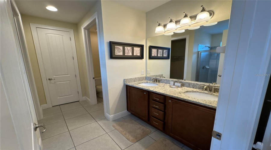 KISSIMMEE, Florida 34747, 6 Bedrooms Bedrooms, ,6 BathroomsBathrooms,Residential,For Sale,BROOKHURST,0,MFRO6288210