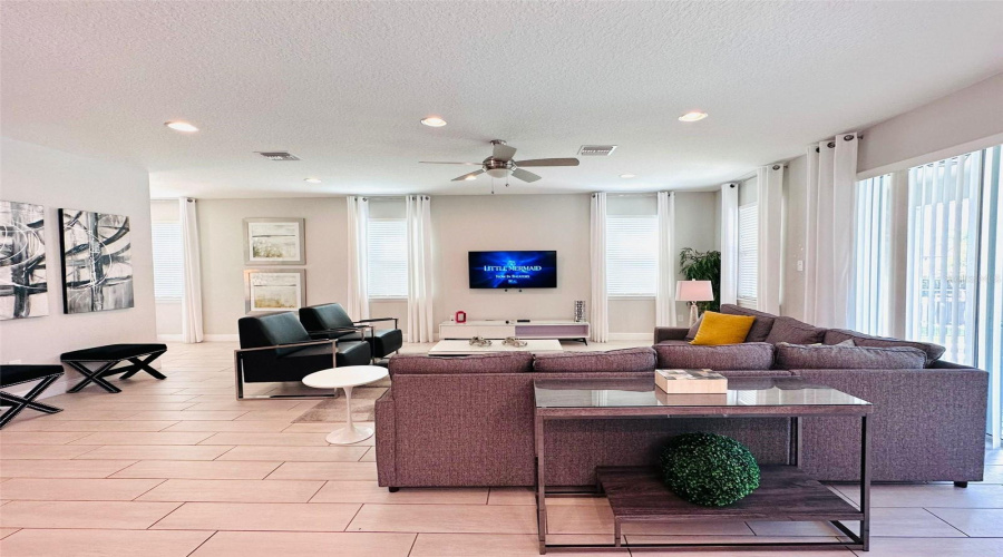 KISSIMMEE, Florida 34747, 5 Bedrooms Bedrooms, ,4 BathroomsBathrooms,Residential,For Sale,GRABEN,0,MFRO6288260