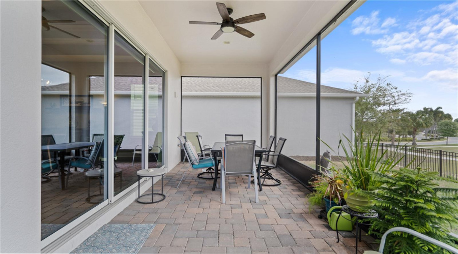 KISSIMMEE, Florida 34747, 2 Bedrooms Bedrooms, ,2 BathroomsBathrooms,Residential,For Sale,FLORA PASS,0,MFRO6288270