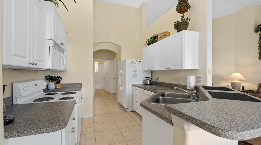 DAVENPORT, Florida 33897, 3 Bedrooms Bedrooms, ,2 BathroomsBathrooms,Residential,For Sale,BRUNELLO,0,MFRO6260254