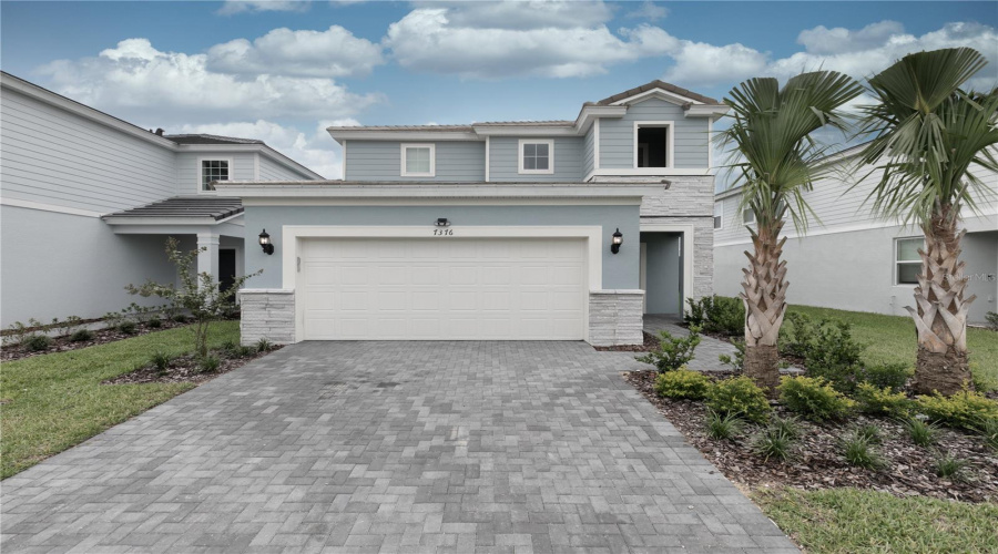 DAVENPORT, Florida 33837, 5 Bedrooms Bedrooms, ,5 BathroomsBathrooms,Residential,For Sale,OAKMOSS,0,MFRO6288236
