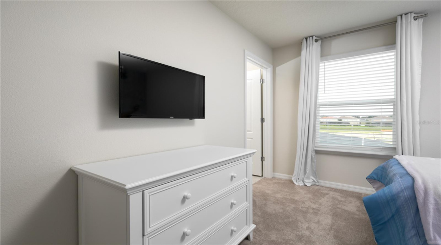 DAVENPORT, Florida 33837, 5 Bedrooms Bedrooms, ,5 BathroomsBathrooms,Residential,For Sale,OAKMOSS,0,MFRO6288236