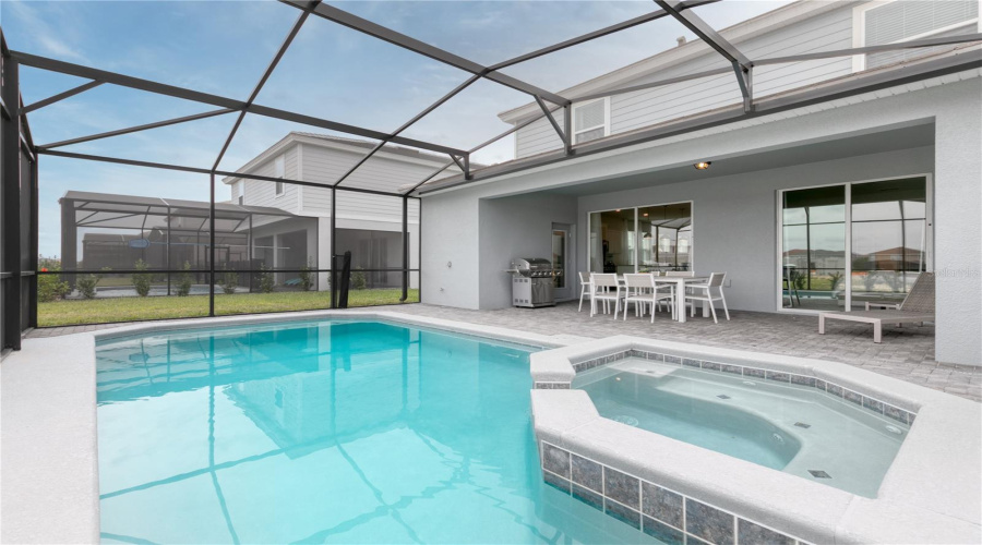 DAVENPORT, Florida 33837, 5 Bedrooms Bedrooms, ,5 BathroomsBathrooms,Residential,For Sale,OAKMOSS,0,MFRO6288236