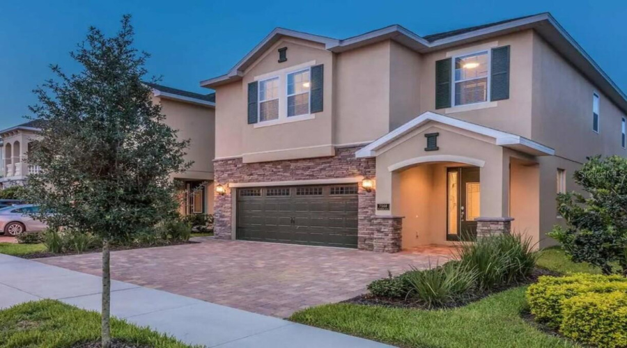 Kissimmee, Florida 34747, 8 Bedrooms Bedrooms, ,7 Bathroomsbathrooms,Residential,For Sale,Marker,Mfro6287632