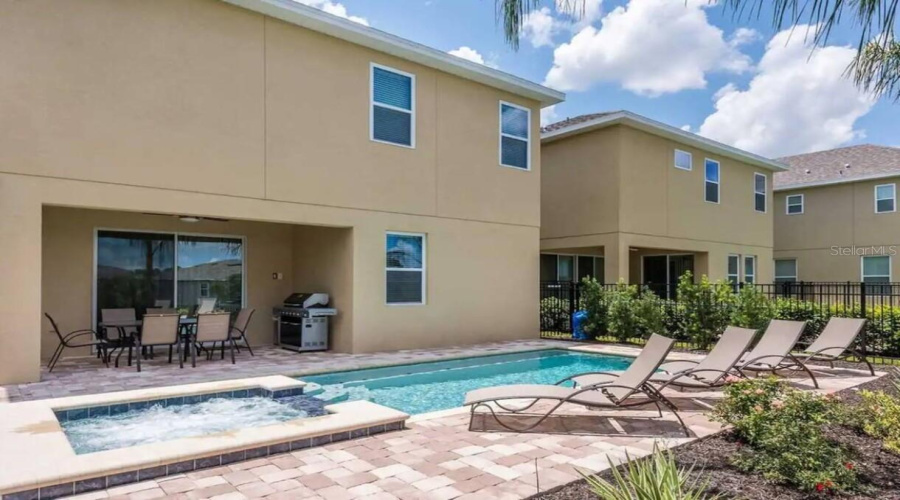 Kissimmee, Florida 34747, 8 Bedrooms Bedrooms, ,7 Bathroomsbathrooms,Residential,For Sale,Marker,Mfro6287632