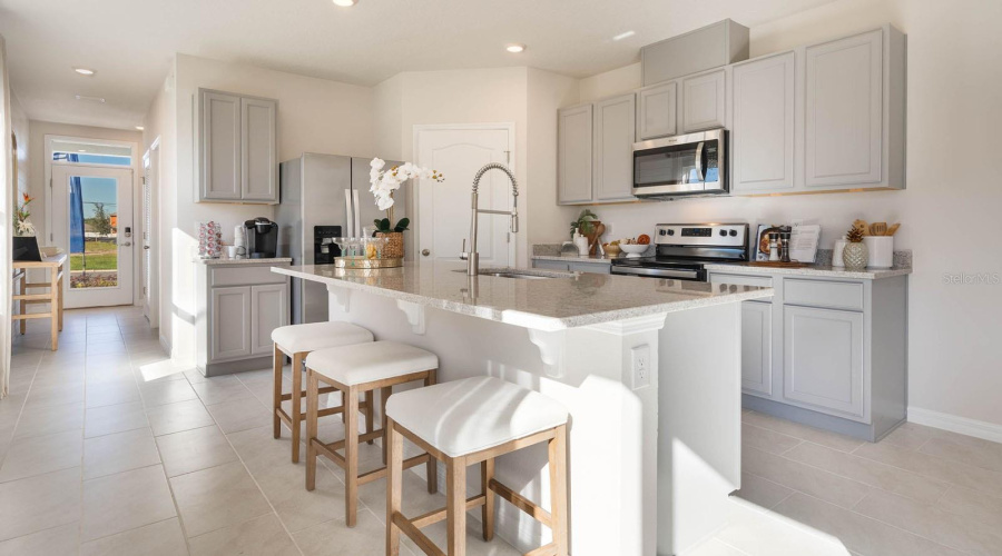 Davenport, Florida 33837, 4 Bedrooms Bedrooms, ,2 Bathroomsbathrooms,Residential,For Sale,Partington,Mfro6288304