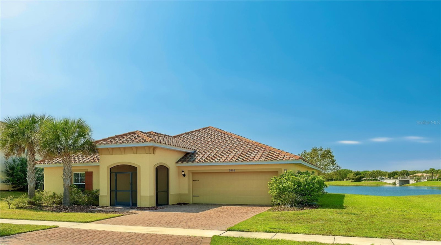 Kissimmee, Florida 34746, 4 Bedrooms Bedrooms, ,3 Bathroomsbathrooms,Residential,For Sale,Carrick Bend,Mfrs5122341