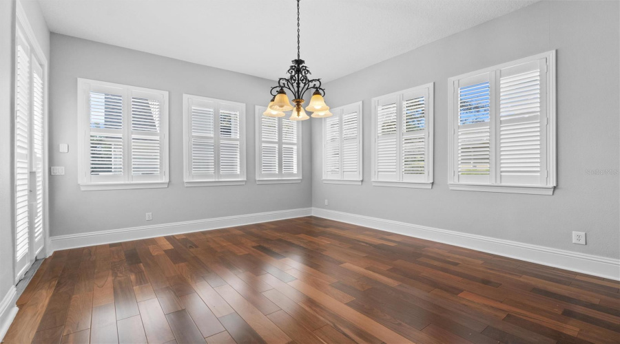 Dining Area Off Kitchen