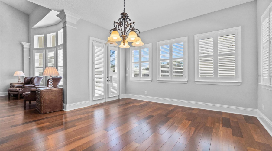 Dining Area Off Kitchen