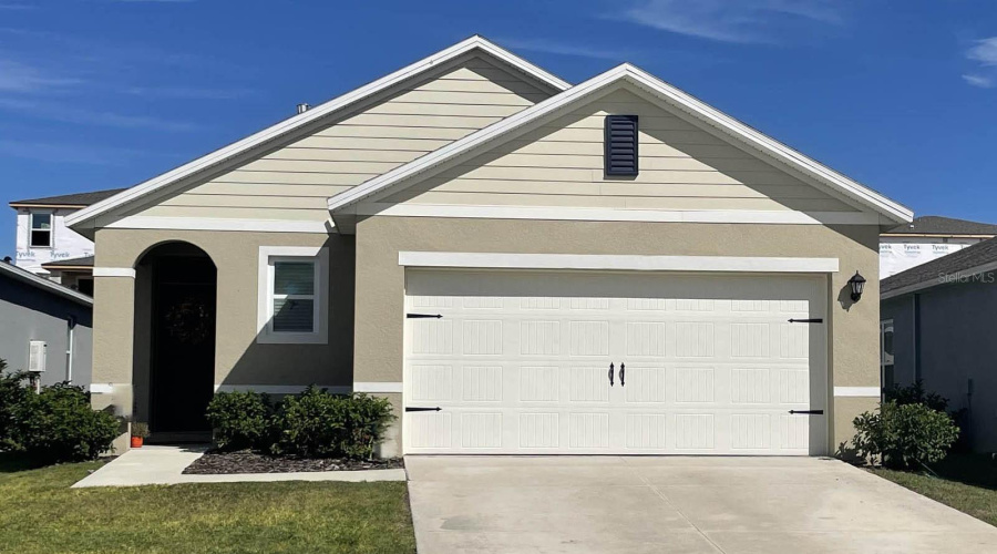 Davenport, Florida 33837, 3 Bedrooms Bedrooms, ,2 Bathroomsbathrooms,Residential,For Sale,Moulin,Mfro6288531