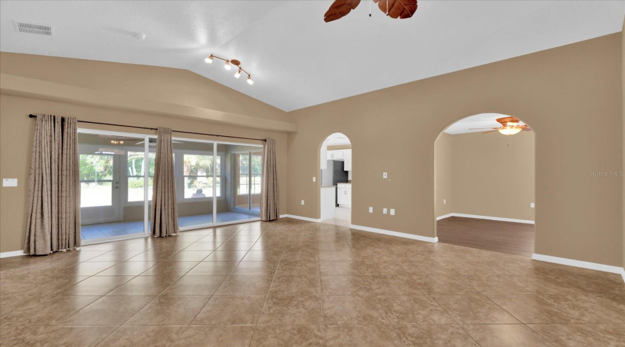 Davenport, Florida 33837, 2 Bedrooms Bedrooms, ,2 Bathroomsbathrooms,Residential,For Sale,Vista Oaks Way,Mfro6287380