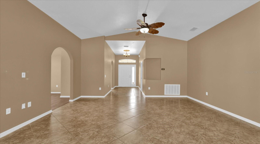 Davenport, Florida 33837, 2 Bedrooms Bedrooms, ,2 Bathroomsbathrooms,Residential,For Sale,Vista Oaks Way,Mfro6287380