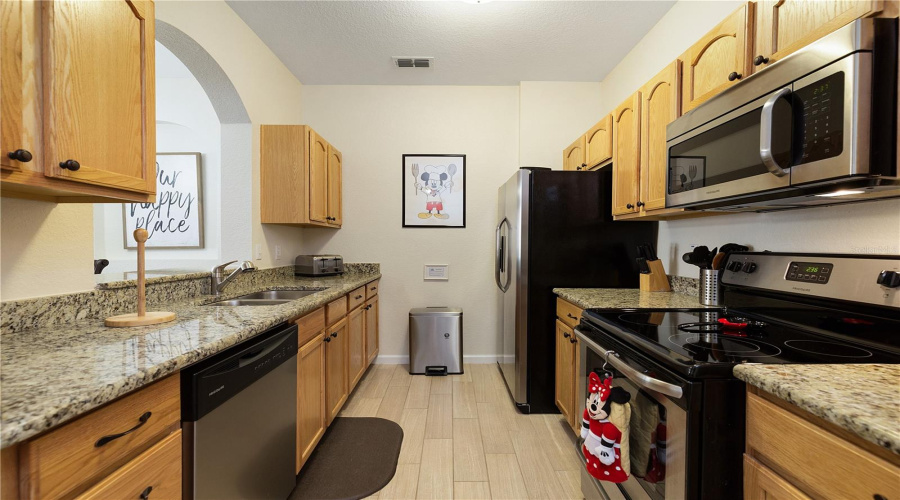 Kissimmee, Florida 34747, 3 Bedrooms Bedrooms, ,2 Bathroomsbathrooms,Residential,For Sale,Almaton,Mfro6288278