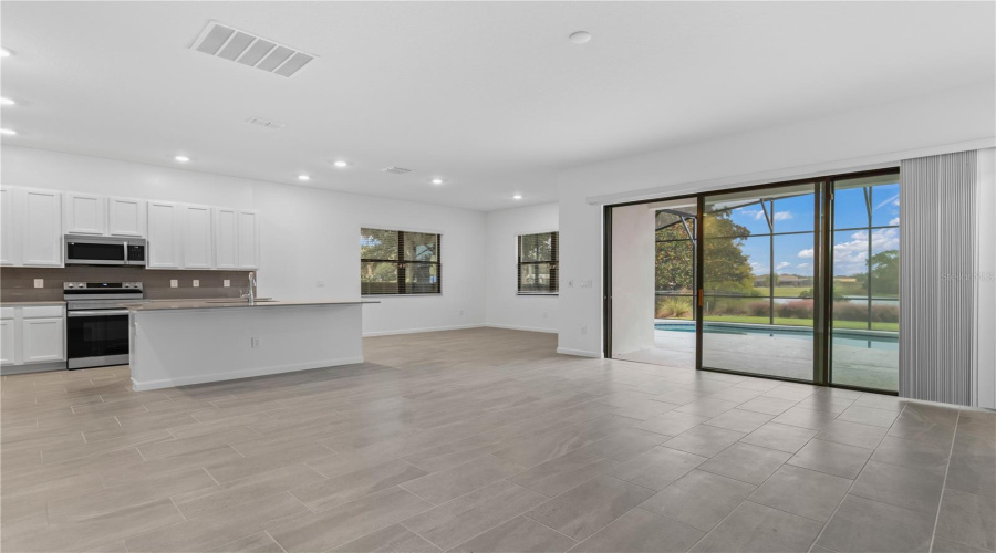 Davenport, Florida 33837, 5 Bedrooms Bedrooms, ,5 Bathroomsbathrooms,Residential,For Sale,Butterfly Orchid,Mfro6288733