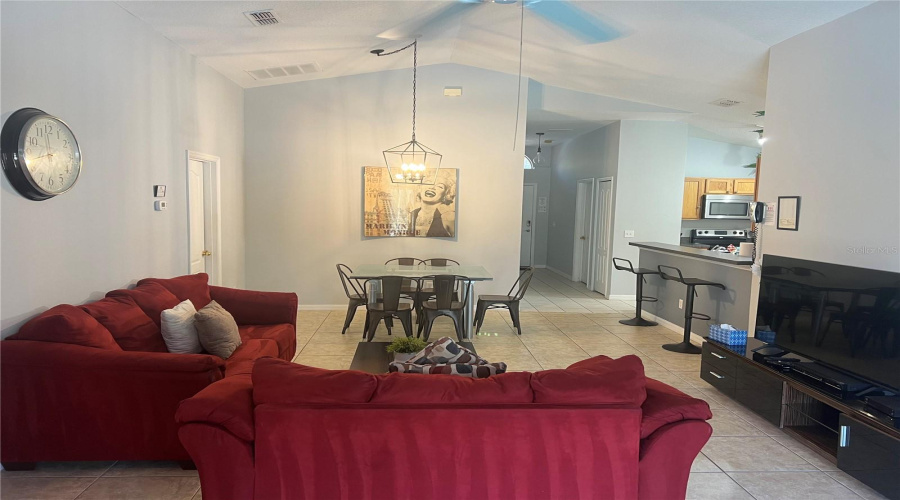 Davenport, Florida 33896, 5 Bedrooms Bedrooms, ,3 Bathroomsbathrooms,Residential,For Sale,Sandy Ridge Drive,Mfrs5117448