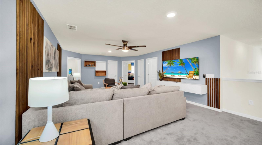Davenport, Florida 33897, 10 Bedrooms Bedrooms, ,8 Bathroomsbathrooms,Residential,For Sale,Lana,Mfro6191499