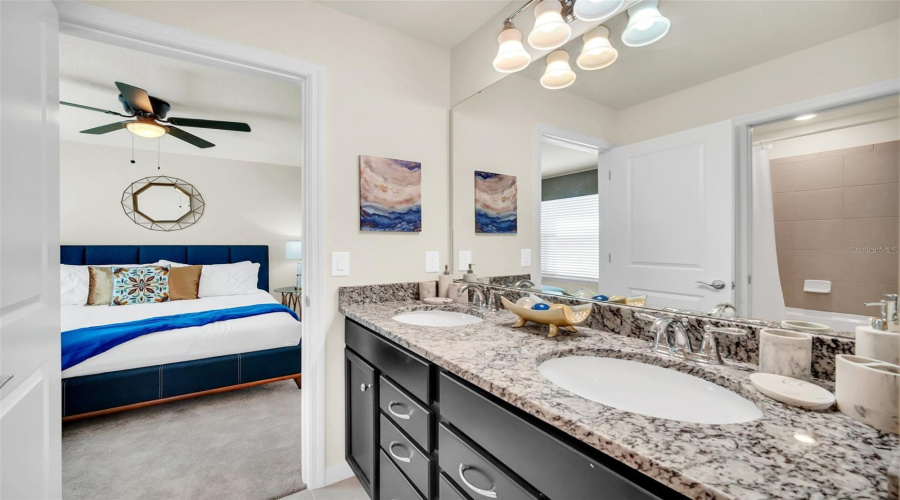 Davenport, Florida 33897, 10 Bedrooms Bedrooms, ,8 Bathroomsbathrooms,Residential,For Sale,Lana,Mfro6191499