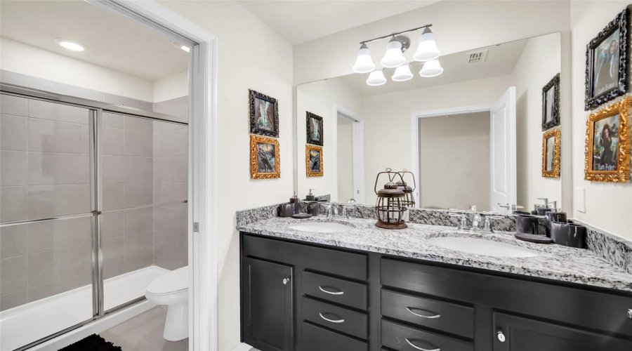 Davenport, Florida 33897, 10 Bedrooms Bedrooms, ,8 Bathroomsbathrooms,Residential,For Sale,Lana,Mfro6191499