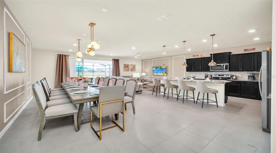 Davenport, Florida 33897, 10 Bedrooms Bedrooms, ,8 Bathroomsbathrooms,Residential,For Sale,Lana,Mfro6191499