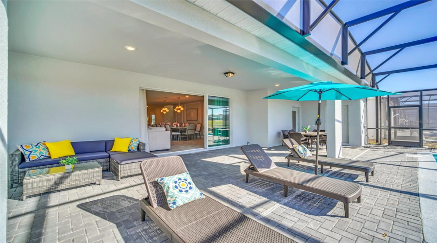 Davenport, Florida 33897, 10 Bedrooms Bedrooms, ,8 Bathroomsbathrooms,Residential,For Sale,Lana,Mfro6191499