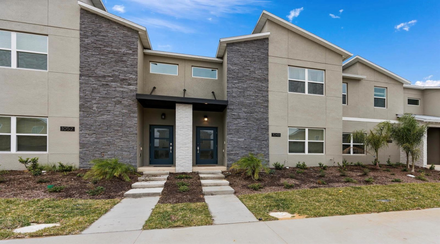 Davenport, Florida 33896, 4 Bedrooms Bedrooms, ,3 Bathroomsbathrooms,Residential,For Sale,Leader,Mfrs5121604