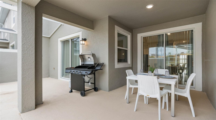 Davenport, Florida 33896, 4 Bedrooms Bedrooms, ,3 Bathroomsbathrooms,Residential,For Sale,Leader,Mfrs5121604