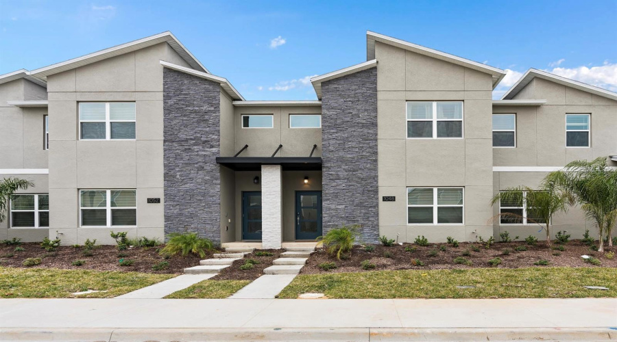 Davenport, Florida 33896, 4 Bedrooms Bedrooms, ,3 Bathroomsbathrooms,Residential,For Sale,Leader,Mfrs5121604