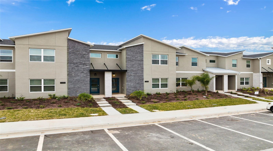 Davenport, Florida 33896, 4 Bedrooms Bedrooms, ,3 Bathroomsbathrooms,Residential,For Sale,Leader,Mfrs5121604