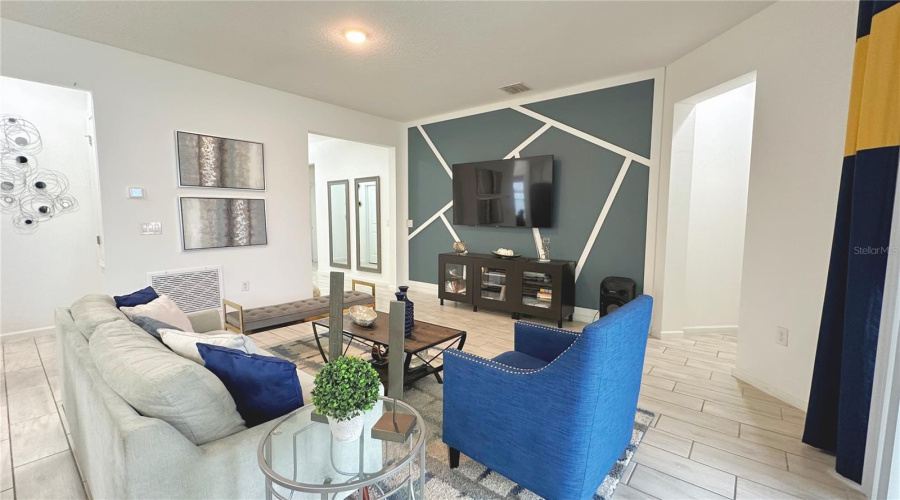 Davenport, Florida 33837, 4 Bedrooms Bedrooms, ,2 Bathroomsbathrooms,Residential,For Sale,Disa,Mfrs5122405