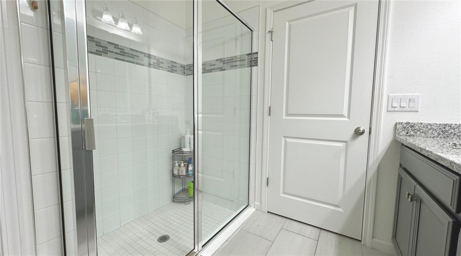 Davenport, Florida 33837, 4 Bedrooms Bedrooms, ,2 Bathroomsbathrooms,Residential,For Sale,Disa,Mfrs5122405